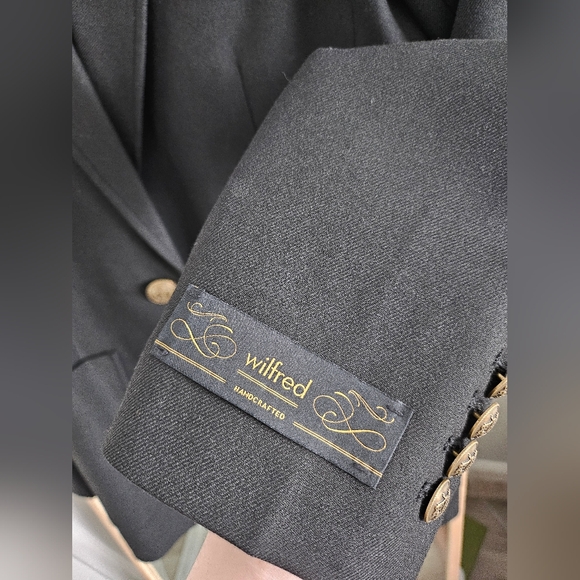 Aritzia Blazer - Picture 3 of 10